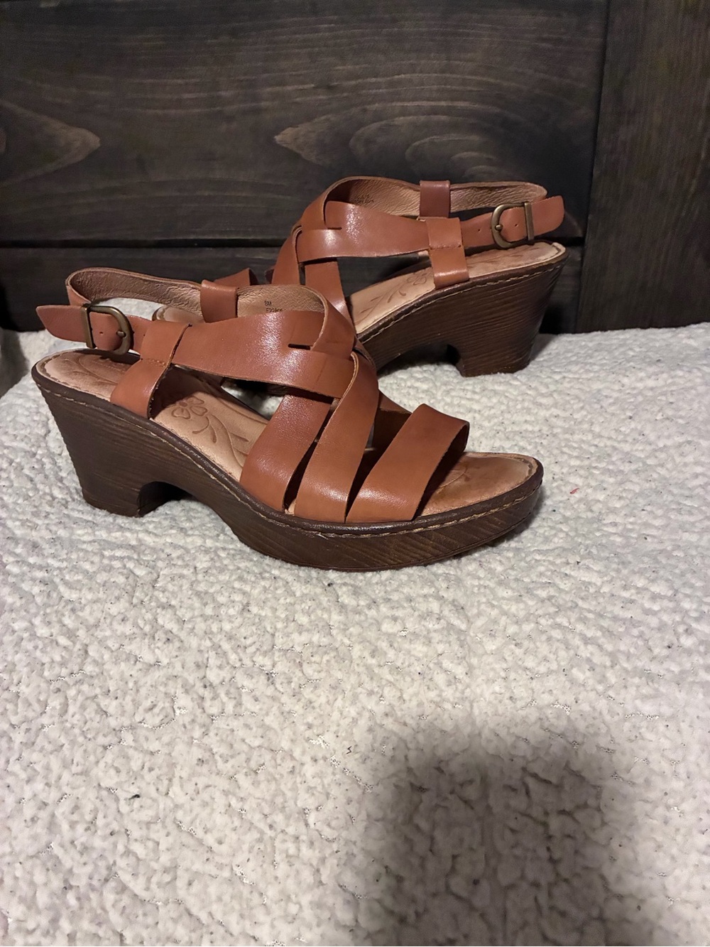 b.o.c. Brown Leather Strappy Wedge Sandals, size 8